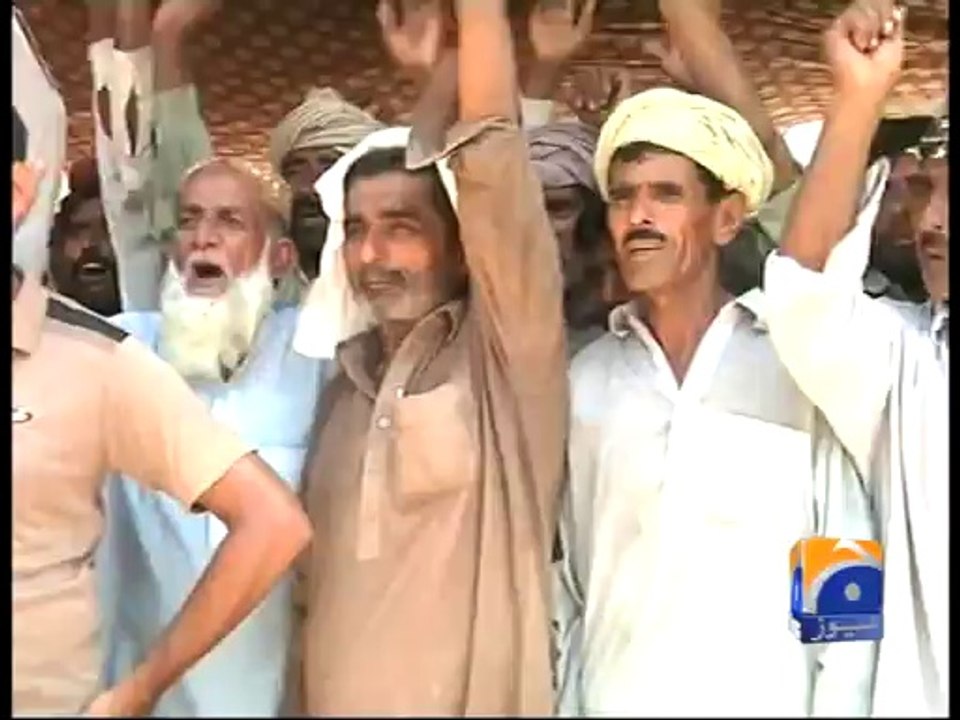 Desperate flood-victims attack aid truck -Geo Reports-18 Sep 2014