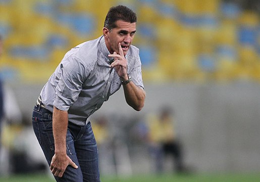 Vagner Mancini solta o verbo contra a arbitragem