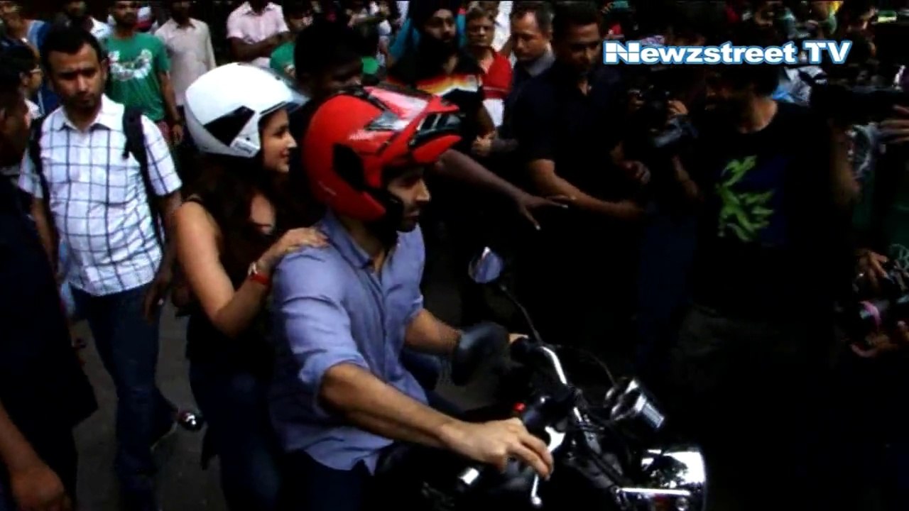 OMG: Aditya Roy Kapoor’s shirt ripped off by fans