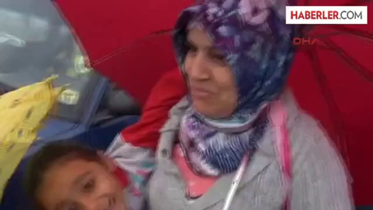 Arnavutköy'de Çileli Okul Yolu