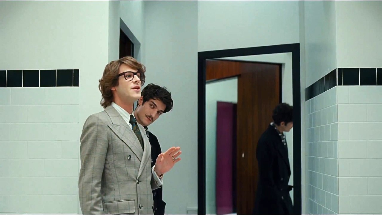 Extrait du film Saint Laurent