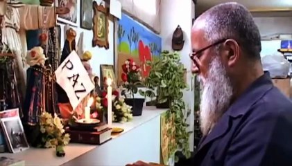 Deus e o Diabo em Cima da Muralha / Trailer