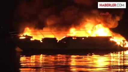 Kartal'da Lüks Yat Alev Alev Yandı