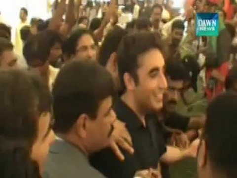 Bilawal visits Chiniot flood-hit areas