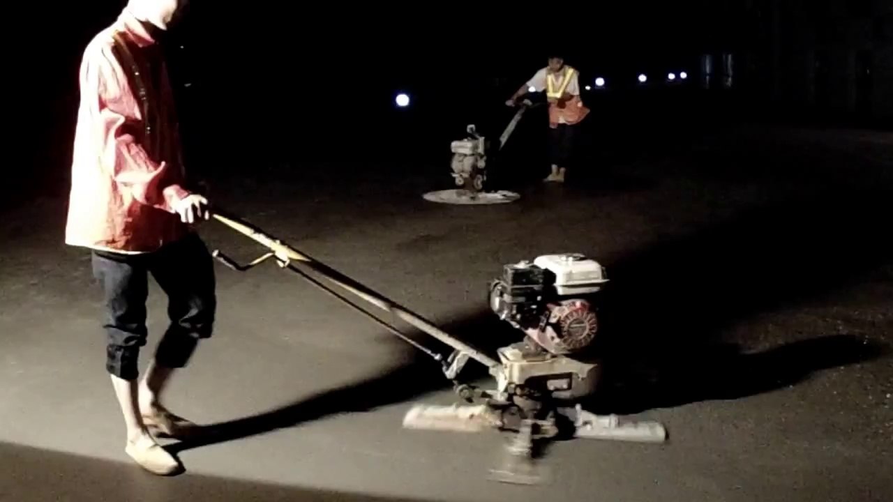 Xoa nền tăng cứng Hardener nền Bê tông sàn nhà xưởng