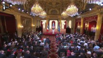 Face aux journalistes, Hollande reconnaît des difficultés