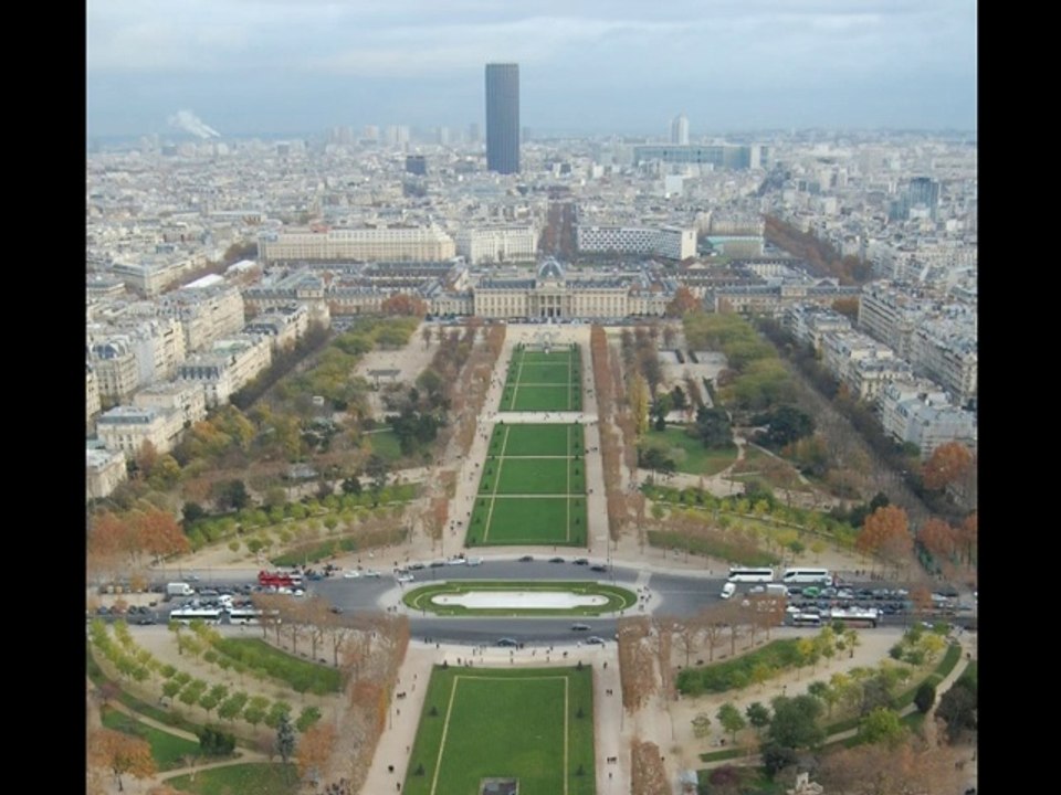 Film VISITE DE LA TOUR EIFFEL