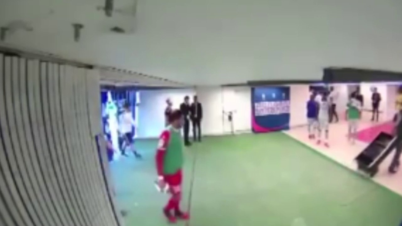 Kopfstoß: Brandao bricht Motta die Nase