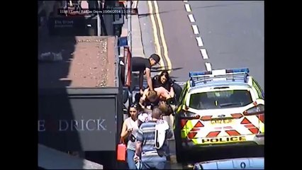 Super héros : à 16 ans, il arrête un criminel en fuite en le plaquant au sol