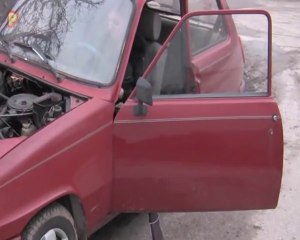 Sexy Car Cranking