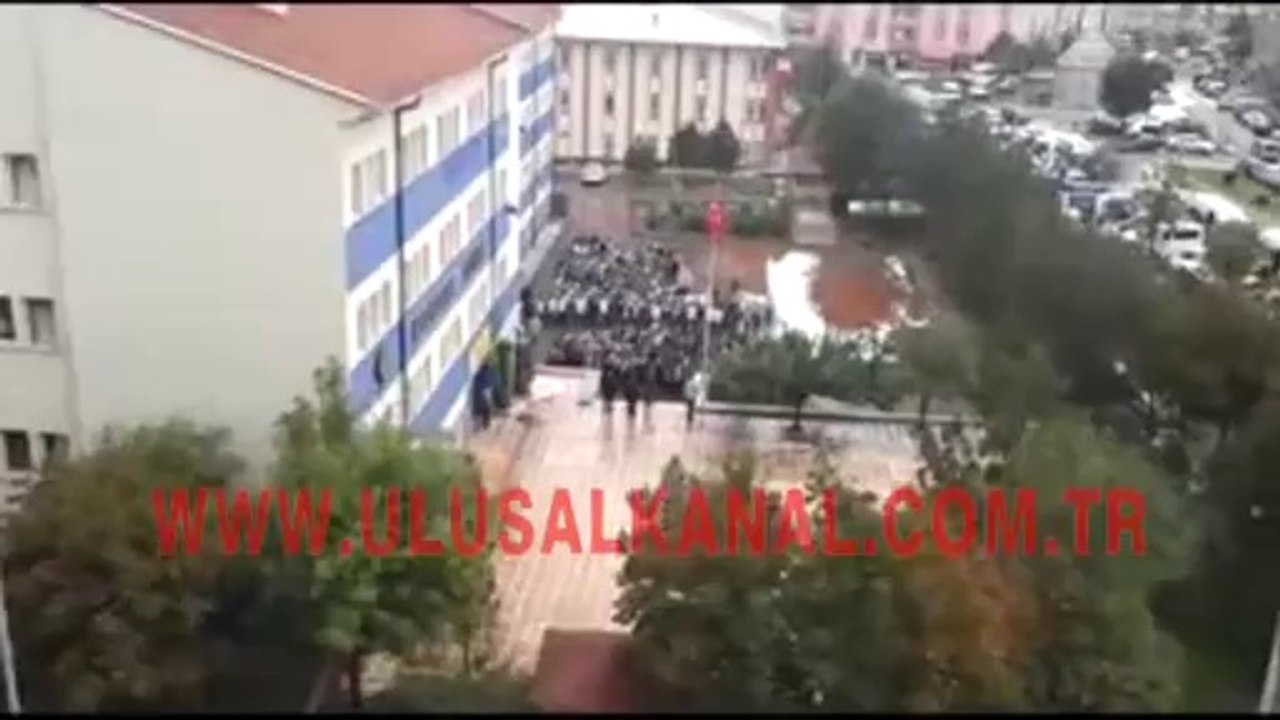 "Yeni Türkiye" haremlik-selamlık İstiklal Marşı töreni