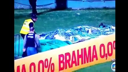 Coritiba's striker Joel mistakenly fell down a hole after scoring vs Sao Paulo