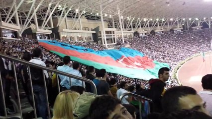 Флаг Азербайджана на матче Карабах - Сент-Этьен