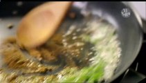 Vivolta - Les recettes extraordinaires des frères Herbert (Episode 2 la tourte est de retour) - 19-09-2014 18h32 30m (8204)