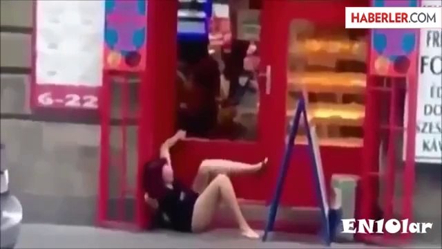 Sarhoş Kızların En Komik 10 Hali