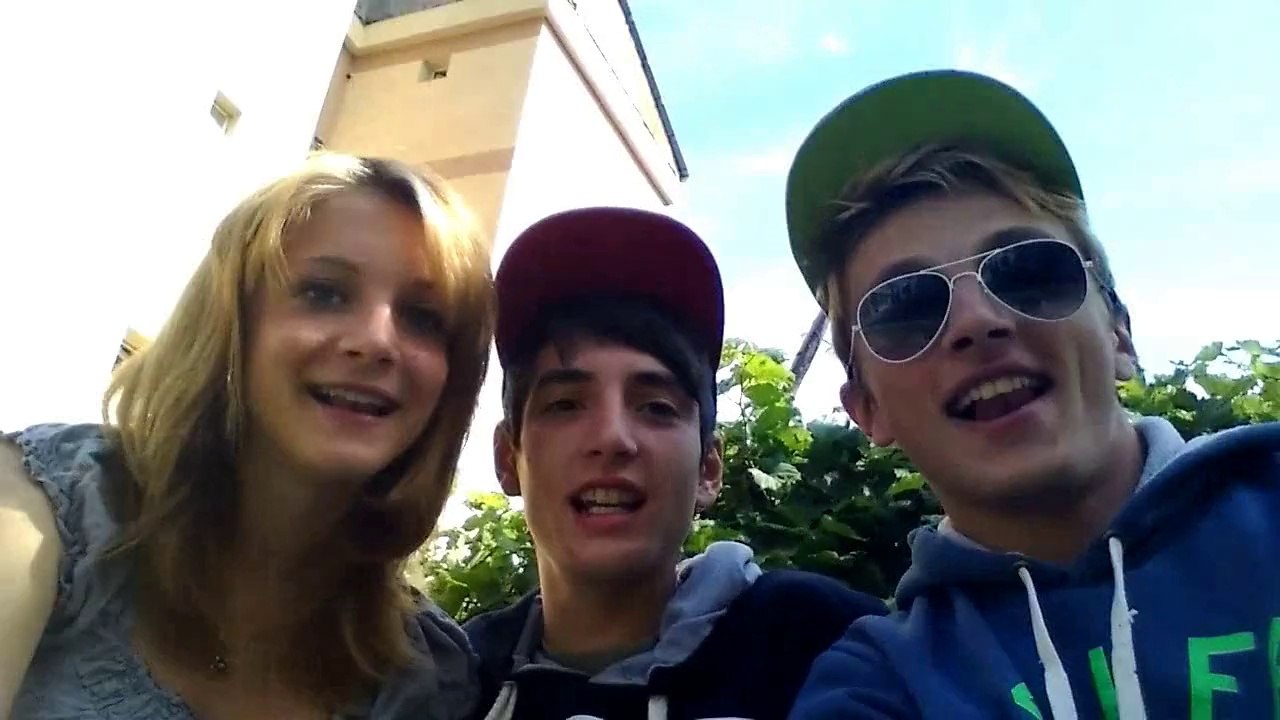 La multi ani Alex! :D
