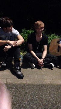 Royal Pirates - Drawing the line - busking at Yoyogi Park on Aug. 19 2014