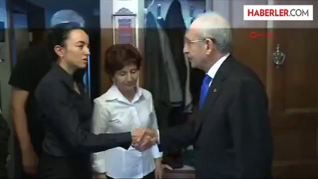 Kılıçdaroğlu, Vefat Eden Çankaya İlçe Örgütü Üyesinin Ailesini Ziyaret Etti