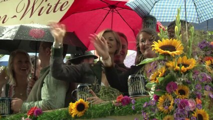 "Le tonneau est percé", l'Oktoberfest s'est ouverte à Munich