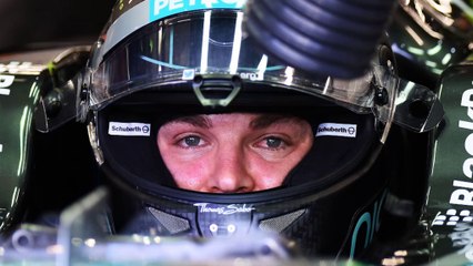 GP Singapore, Hamilton beffa Rosberg