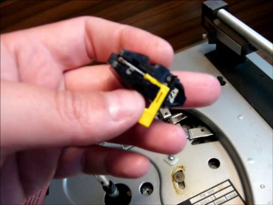 Telefunken TW 509 Turntable Repair (1 of 4)