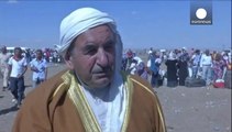 Migliaia di curdi siriani fuggono in Turchia