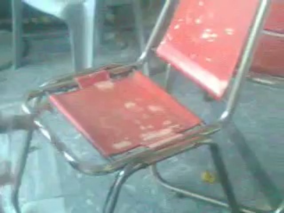 How to move chair