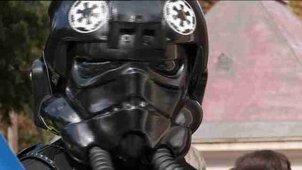 Los personajes de 'Star Wars' toman el parque del Retiro con un fin solidario