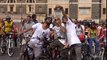 Matteo Branciamore e Nicola Vaporidis in bici con i vip del bikewalk a Roma