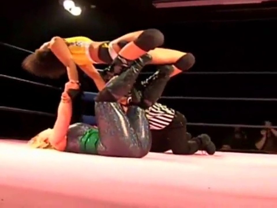 Tina San Antonio vs Marti Belle