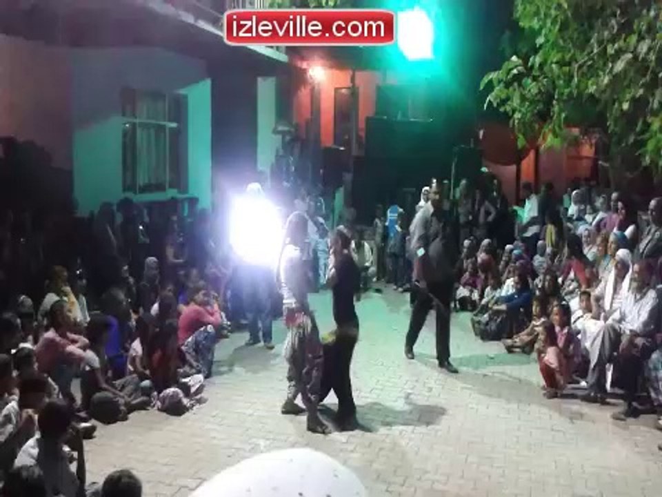 Alkış Roman Kızlarına