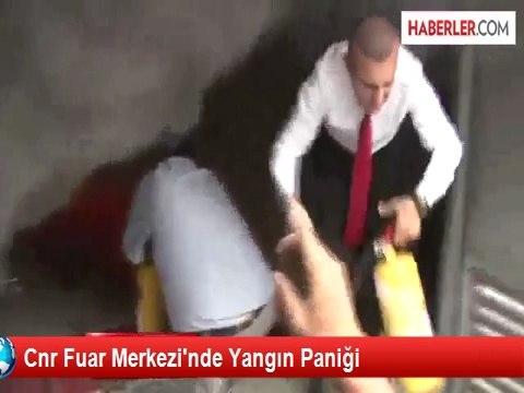 İstanbul CNR Fuar Merkezi'nde Yangın Çıktı