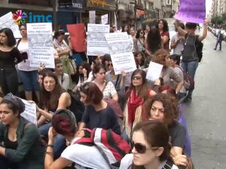 Kadınlar, Kurtuluş Son Durak'ta cinayetleri protesto etti