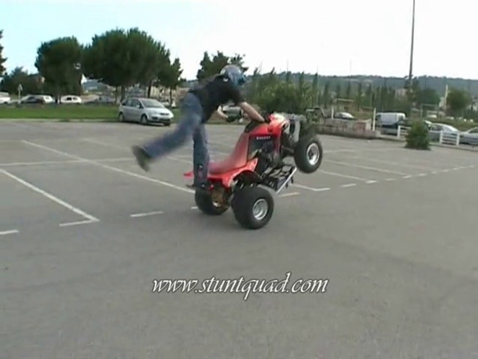 Stuntquad Vintage Inédit  12/15 (Wheeling en marche arriére juin 2007)