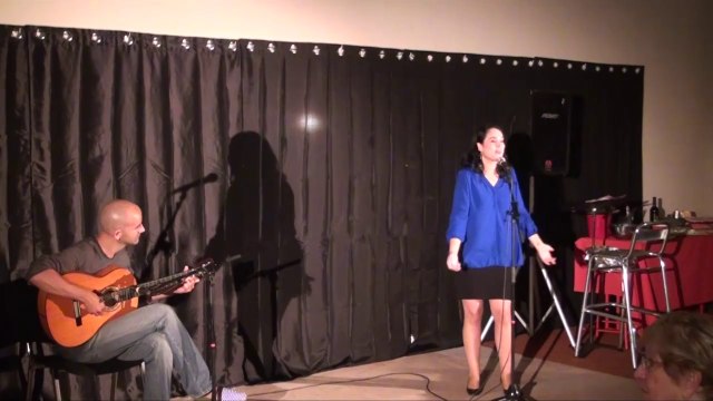 La Foule, reprise acoustique d'Edith Piaf