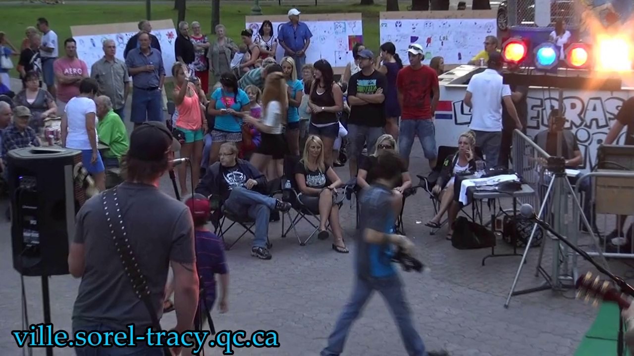 Action art Jocelyn Parenteau -  Le Party du Carré - août 2014 - Au carré Royal de Sorel Tracy