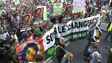 Manifestation à Paris contre le réchauffement climatique