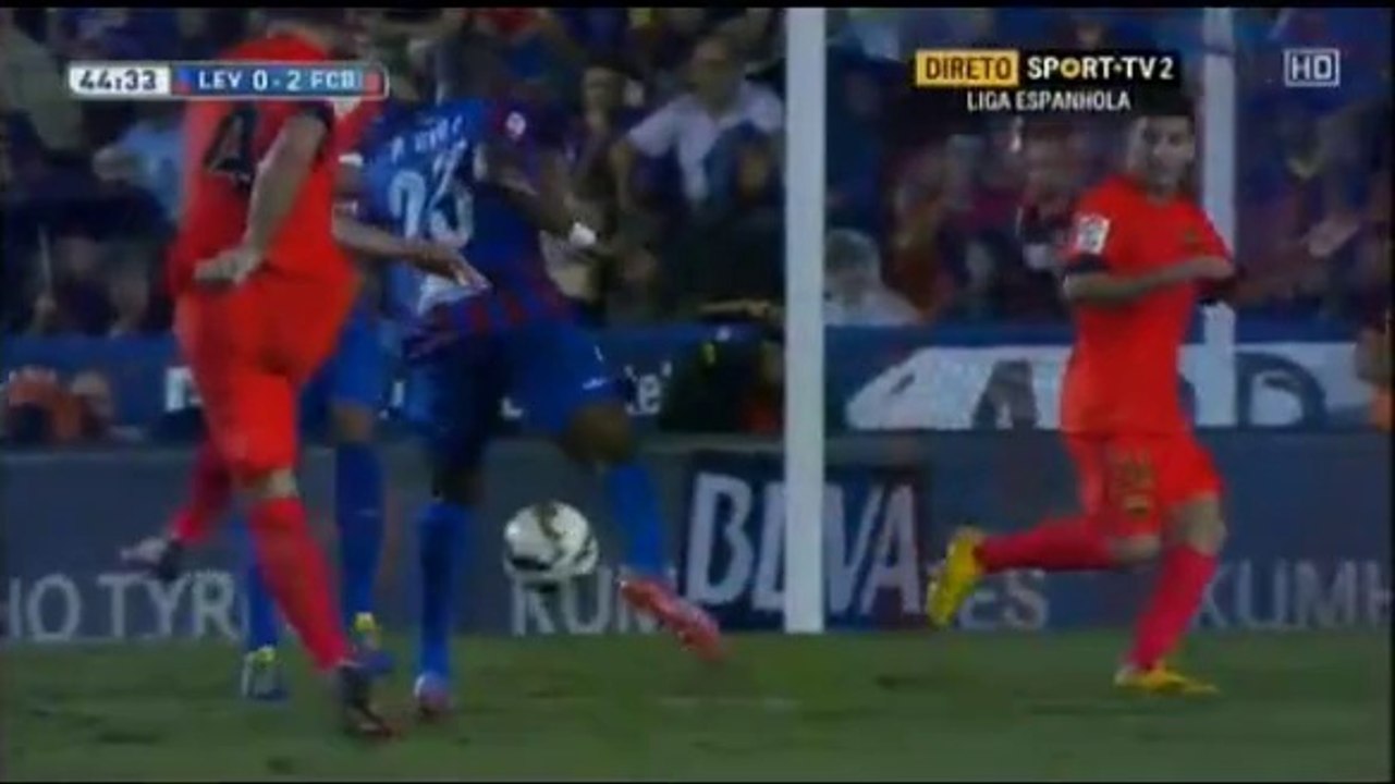 Golazo de Rakitic vs Levante (0-2)  @nogolipo