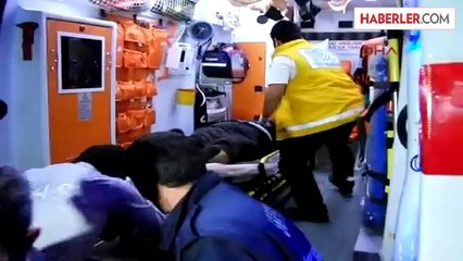 Otomobil Traktörle Çarpıştı 1 Ölü, 2 Yaralı