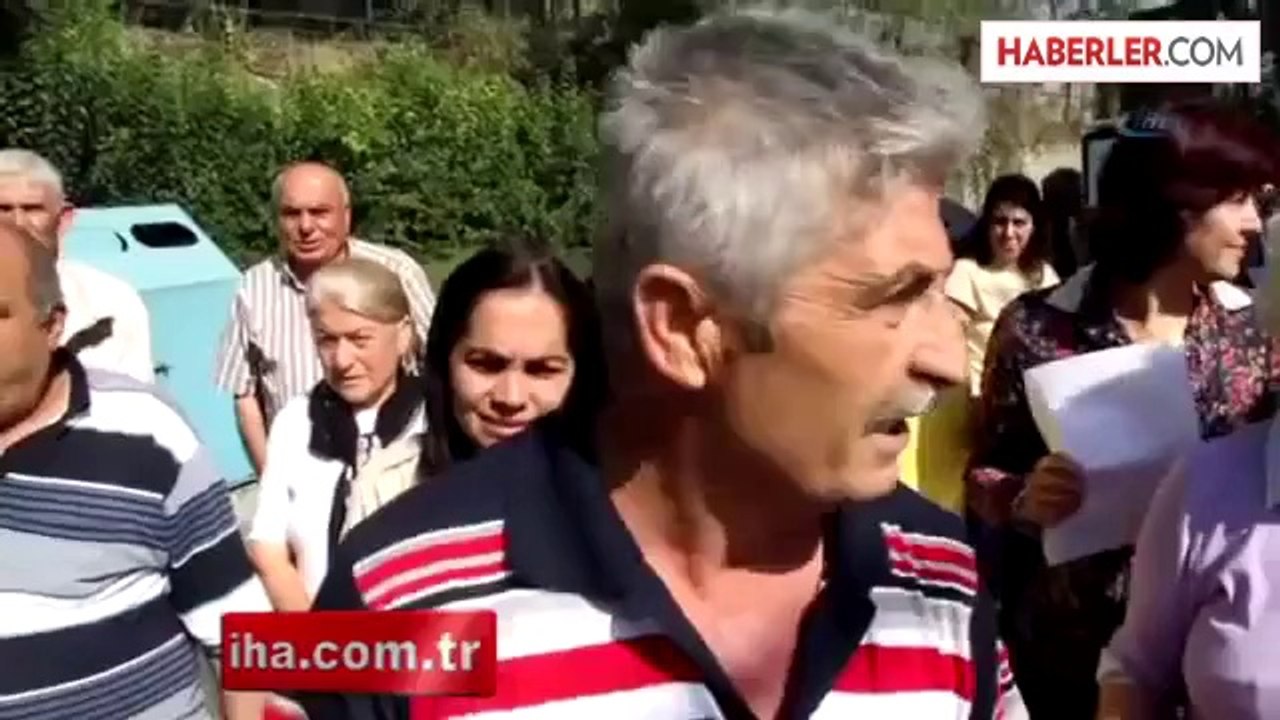 Veliler Yol Kapattı
