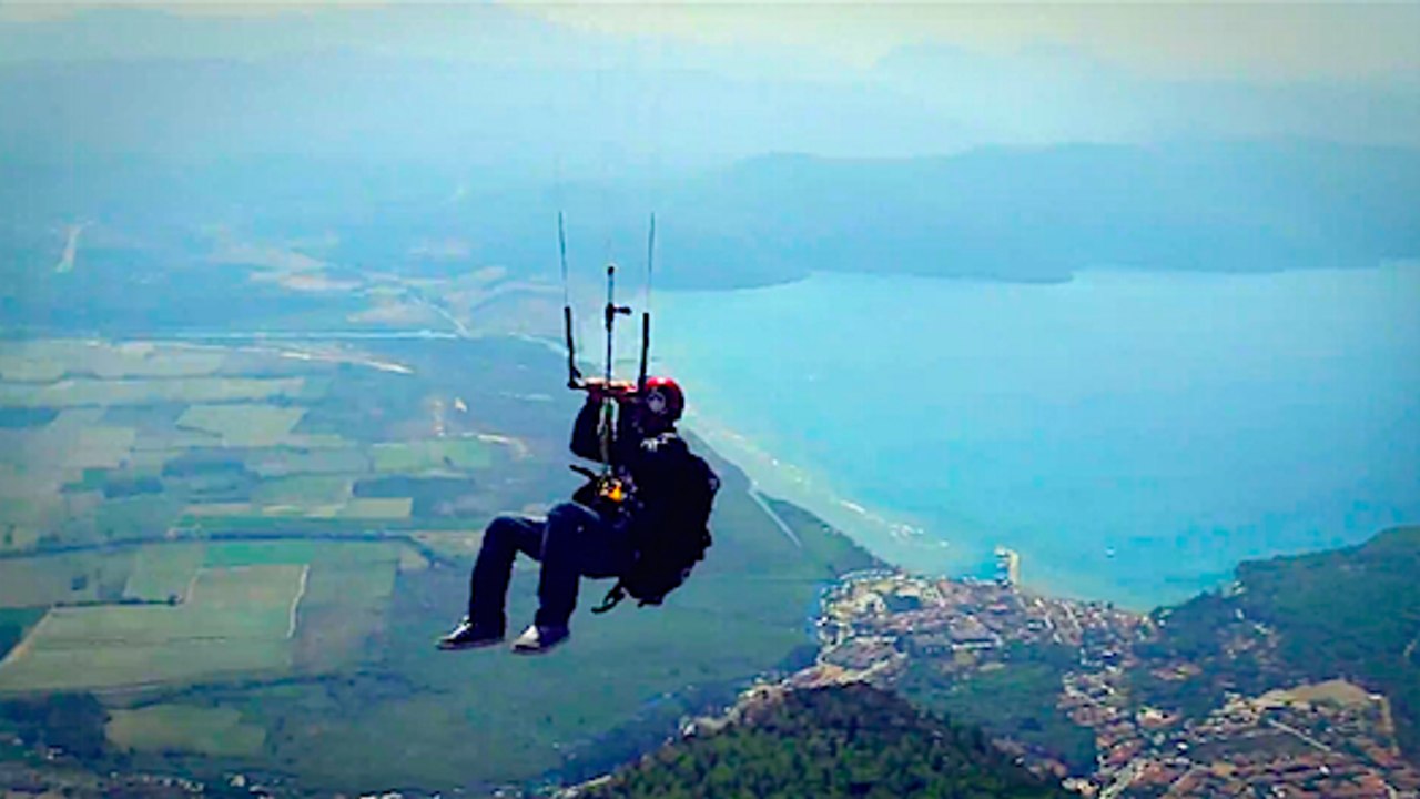 World record - Jumping from 909 meters cliff