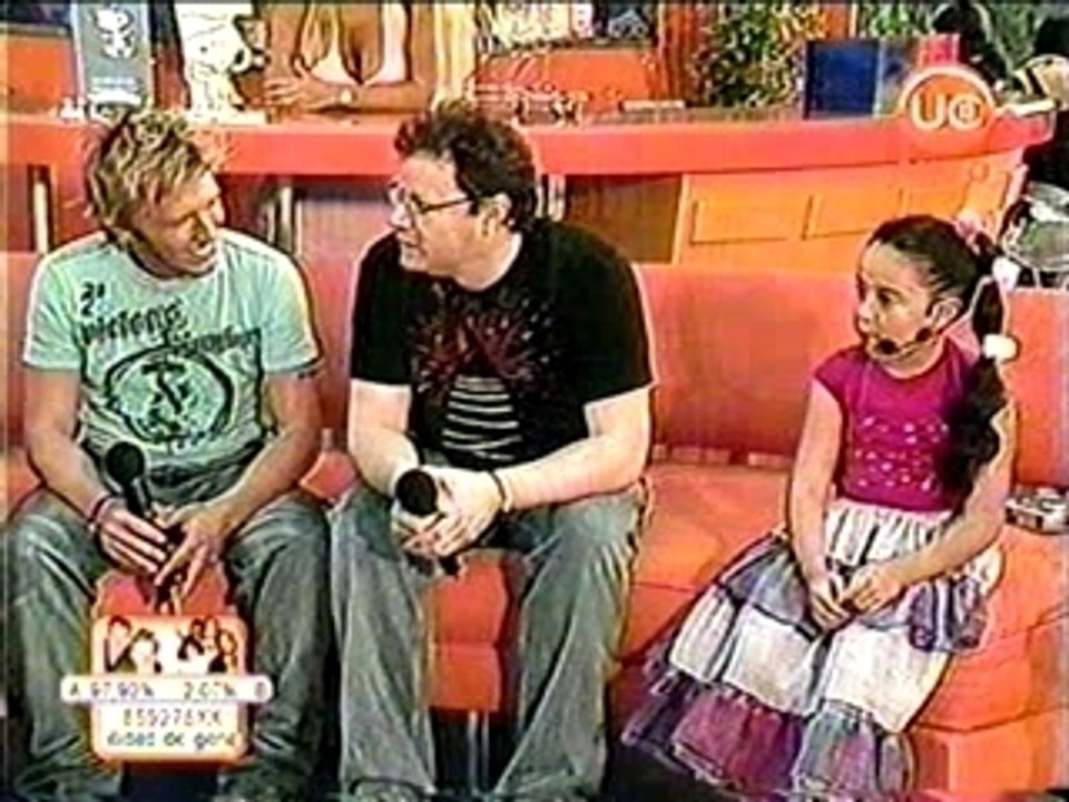 Christell - Cantando con Sin Bandera