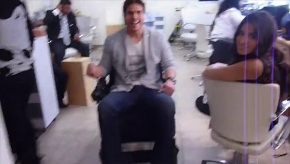 Pablo presta la silla de Esmeralda