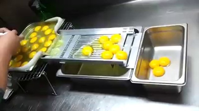Séparer le blanc du jaune d'oeuf