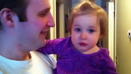 Une petite fille ne reconnaît plus son père une fois rasé