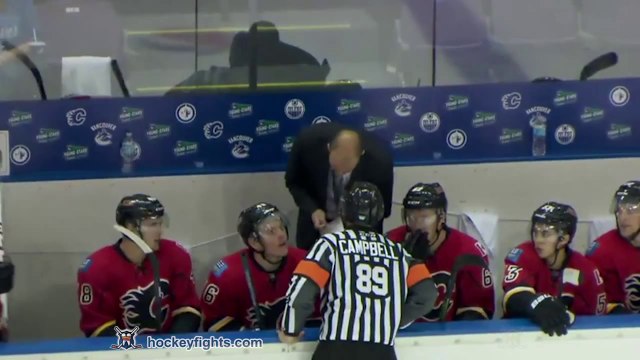 Grosse bagarre en Hockey sur glace : Jon Martin vs Hunter Smith Sep 15, 2014