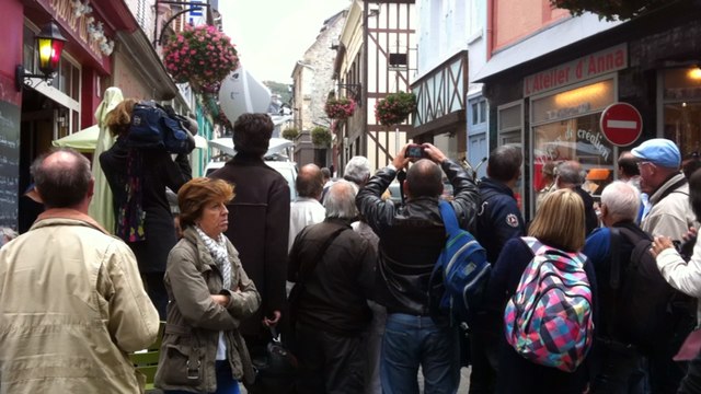 Belmondo sur les traces d'Un singe en hiver