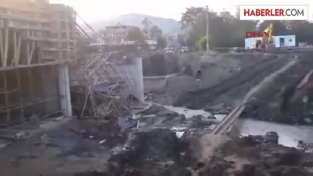 Biga'da Yapımı Süren Köprü Çöktü: 1 İşçi Yaralı