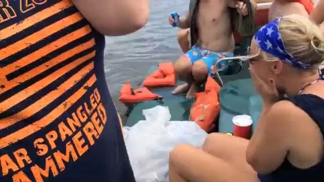 Demande en mariage sur un pédalo !