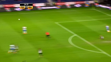 Portugal - La pluie l’empêche de marquer